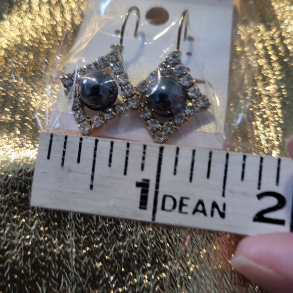 FASHION DANGLE EARRINGS - Picture 2 of 8